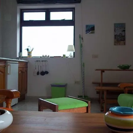 Onzibiz Apartman *